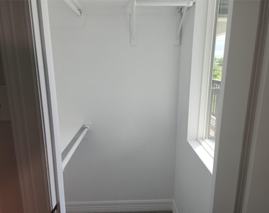 2651 Beaumont Avenue - Photo Thumbnail 32