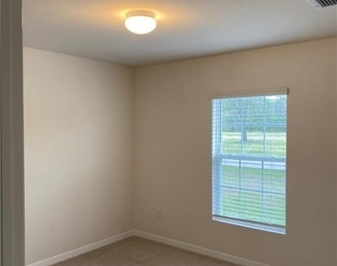 2213 Ne 33rd Street - Photo Thumbnail 10
