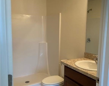 2213 Ne 33rd Street - Photo Thumbnail 19