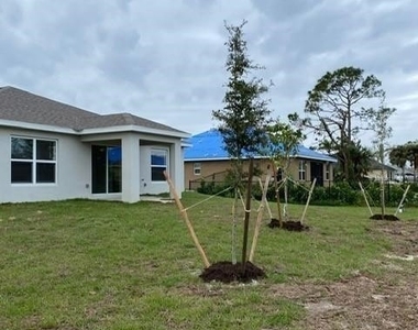 2213 Ne 33rd Street - Photo Thumbnail 3