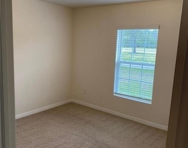 2213 Ne 33rd Street - Photo Thumbnail 12