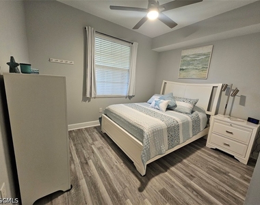 10700 Ravenna Way - Photo Thumbnail 14