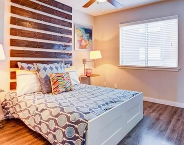 2101 Burton Drive - Photo Thumbnail 10