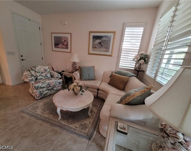10714 Cetrella Drive - Photo Thumbnail 3
