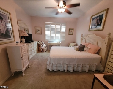 10714 Cetrella Drive - Photo Thumbnail 12