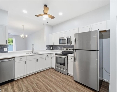 3630 Pine Oak Circle - Photo Thumbnail 8