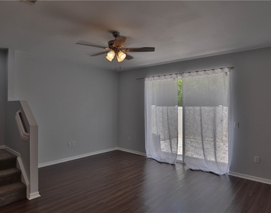 3630 Pine Oak Circle - Photo Thumbnail 8