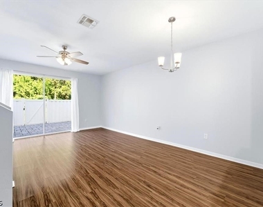 3630 Pine Oak Circle - Photo Thumbnail 10