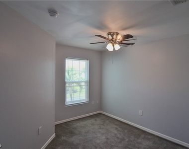 3630 Pine Oak Circle - Photo Thumbnail 13