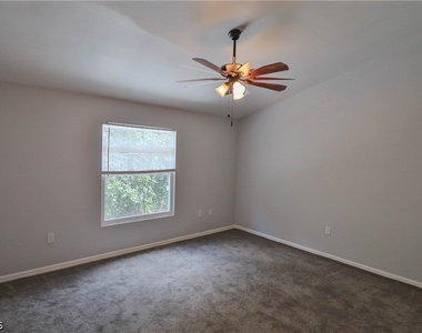 3630 Pine Oak Circle - Photo Thumbnail 11