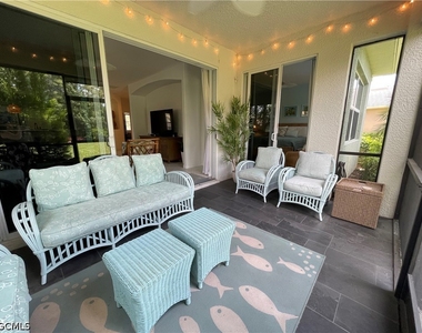 10640 Camarelle Circle - Photo Thumbnail 14