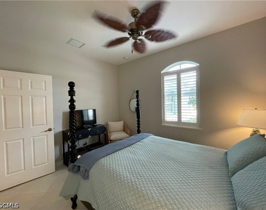 10640 Camarelle Circle - Photo Thumbnail 41