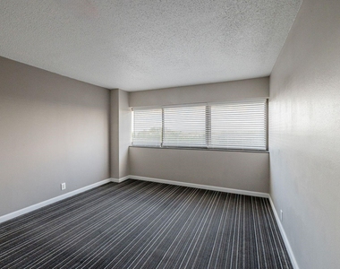 14703 Park Row - Photo Thumbnail 14