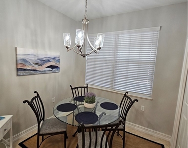 10530 Amiata Way - Photo Thumbnail 12