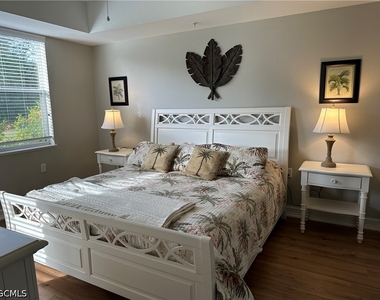 10530 Amiata Way - Photo Thumbnail 19