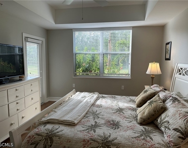 10530 Amiata Way - Photo Thumbnail 23