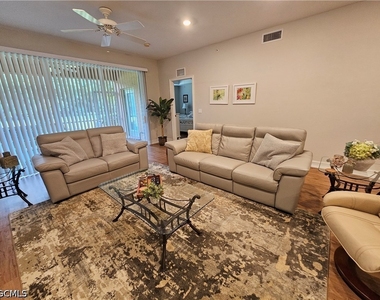 10530 Amiata Way - Photo Thumbnail 9