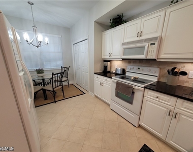 10530 Amiata Way - Photo Thumbnail 6