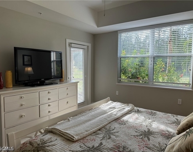 10530 Amiata Way - Photo Thumbnail 25