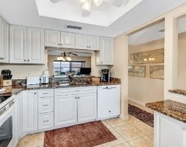 3813 Se 11th Place - Photo Thumbnail 4