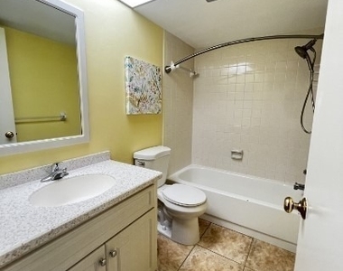 3813 Se 11th Place - Photo Thumbnail 13