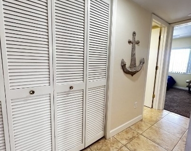 3813 Se 11th Place - Photo Thumbnail 12