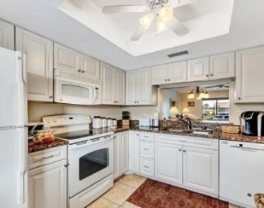 3813 Se 11th Place - Photo Thumbnail 3