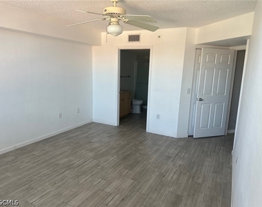 8659 River Homes Lane - Photo Thumbnail 5