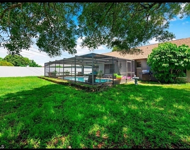 2206 Se 4th Street - Photo Thumbnail 12