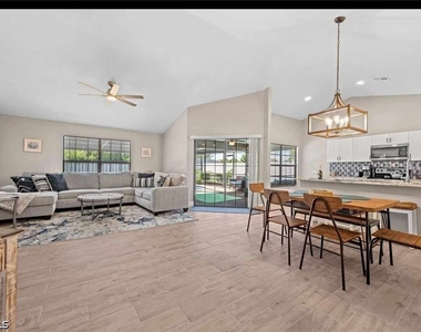 2206 Se 4th Street - Photo Thumbnail 5