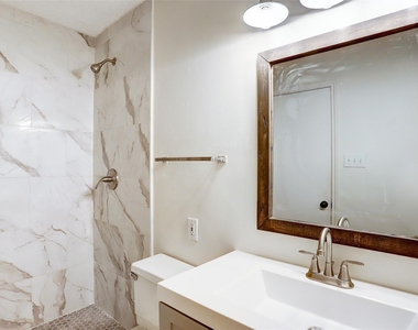 10458 Hammerly Boulevard - Photo Thumbnail 9
