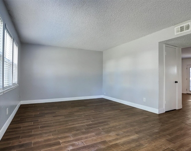 10458 Hammerly Boulevard - Photo Thumbnail 1