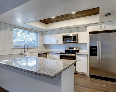 10458 Hammerly Boulevard - Photo Thumbnail 4
