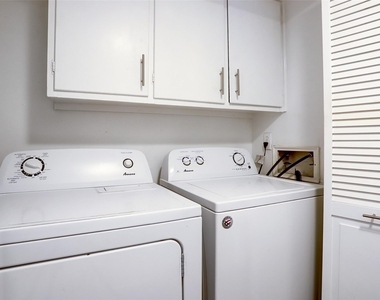 10458 Hammerly Boulevard - Photo Thumbnail 12