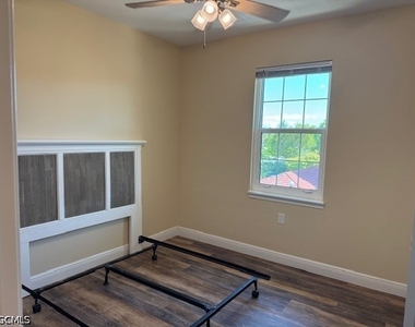 1502 Sw 50th Street - Photo Thumbnail 16
