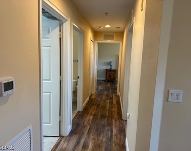 1502 Sw 50th Street - Photo Thumbnail 12