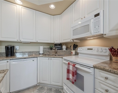 2825 Palm Beach Boulevard - Photo Thumbnail 22