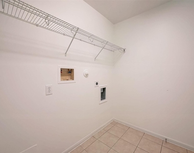 1807 Hidden Breeze Drive - Photo Thumbnail 15