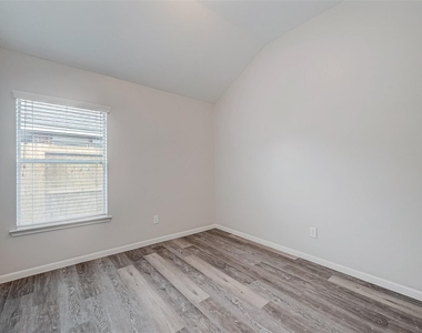 1807 Hidden Breeze Drive - Photo Thumbnail 39