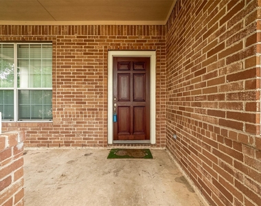 1807 Hidden Breeze Drive - Photo Thumbnail 5