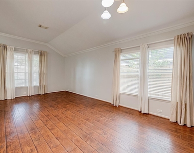 1807 Hidden Breeze Drive - Photo Thumbnail 14