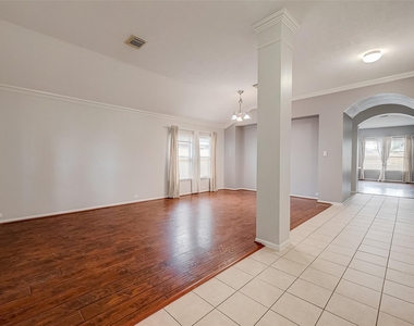 1807 Hidden Breeze Drive - Photo Thumbnail 8