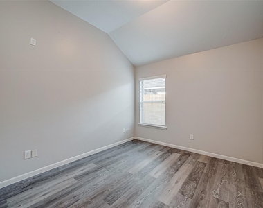 1807 Hidden Breeze Drive - Photo Thumbnail 37