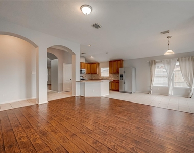 1807 Hidden Breeze Drive - Photo Thumbnail 19