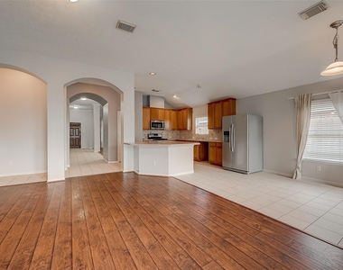 1807 Hidden Breeze Drive - Photo Thumbnail 18