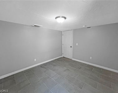 1615 Evans Avenue - Photo Thumbnail 9