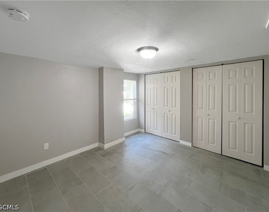 1615 Evans Avenue - Photo Thumbnail 8