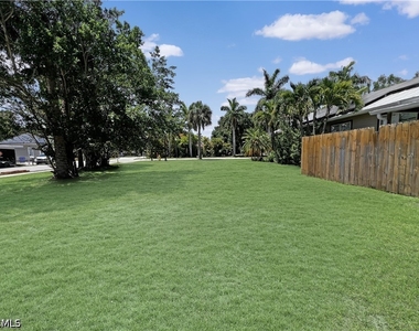 1615 Evans Avenue - Photo Thumbnail 14
