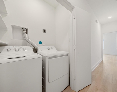 1512 Barbee Street - Photo Thumbnail 21