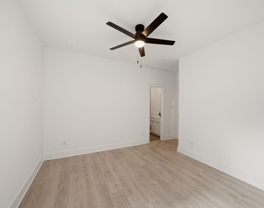 1512 Barbee Street - Photo Thumbnail 15